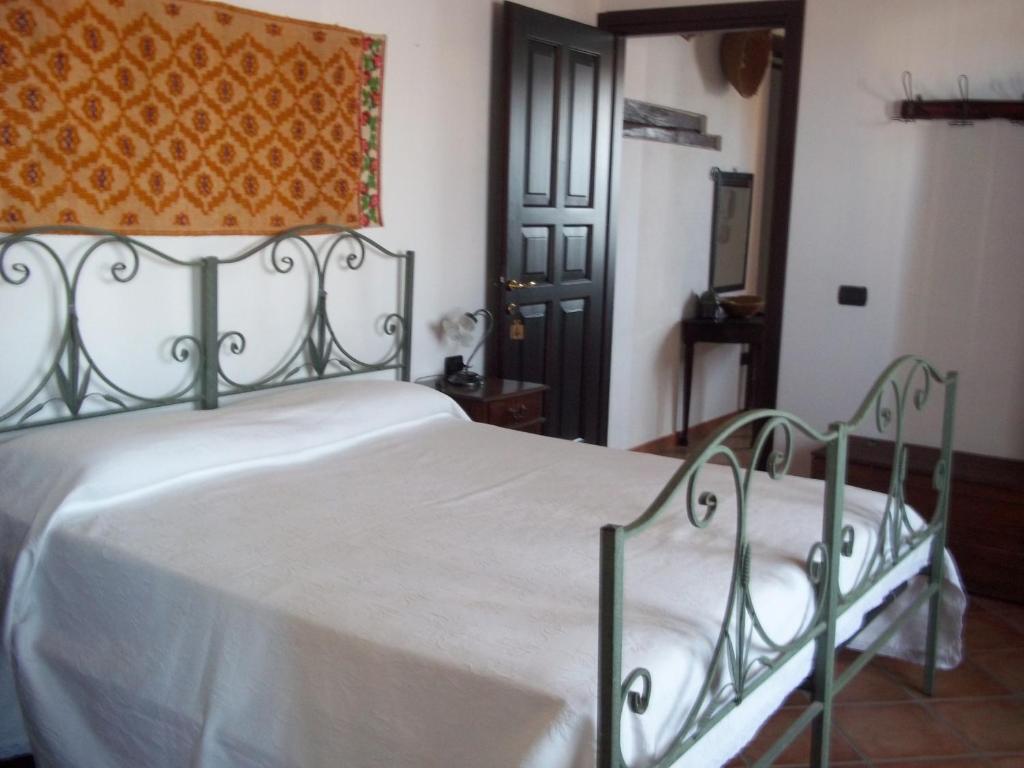 B&B Sa Muredda Sardara Exterior photo