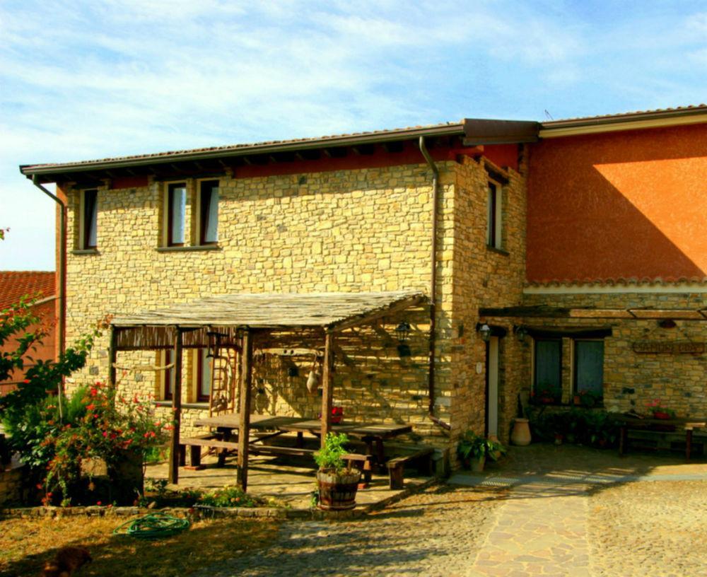 B&B Sa Muredda Sardara Exterior photo